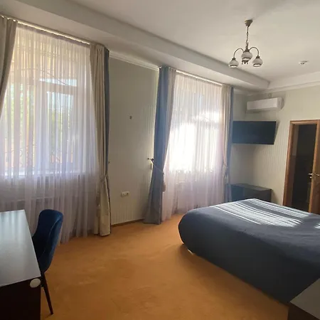 In Hotel Kamianets-Podilskyi Exterior photo